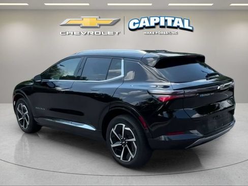 Used 2024 Chevrolet Equinox EV LT AWD/4WD image 3
