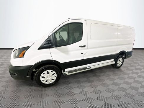 Used 2024 Ford Transit 250 Low Roof w/ Exterior Upgrade Package RWD image 4