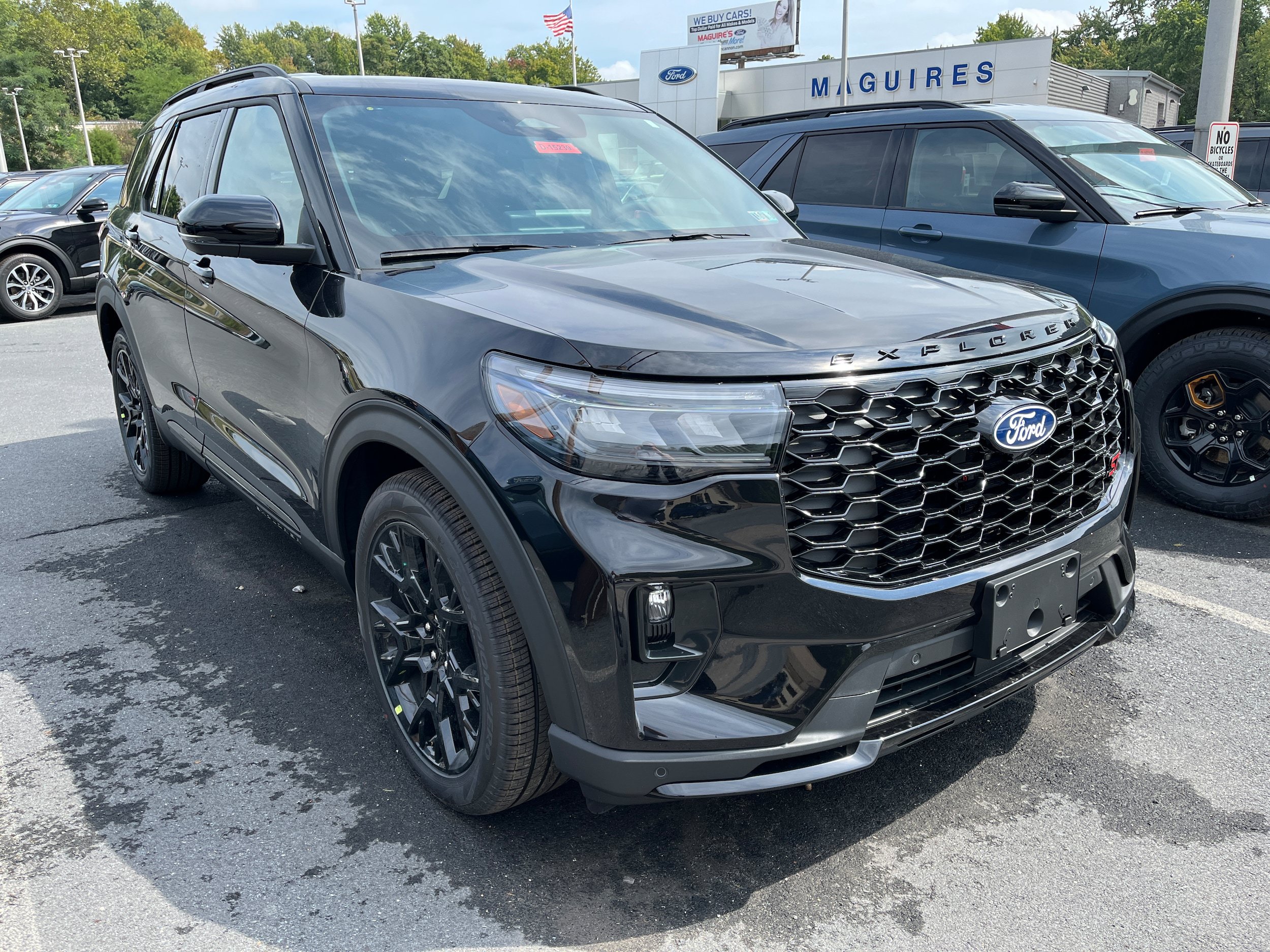 New 2027 Ford Explorer ST w/ Sun And Sound Package AWD/4WD image 4