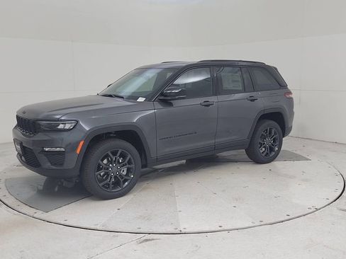 New 2025 Jeep Grand Cherokee Limited image 7