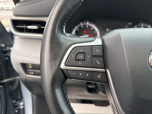 Certified 2022 Toyota Highlander XLE image 22