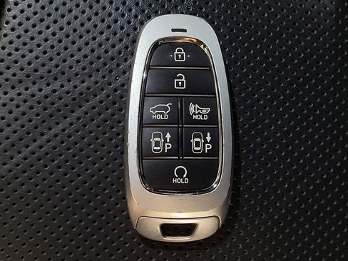 Used 2022 Hyundai Santa Fe Calligraphy image 32