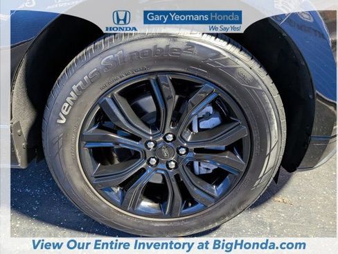 Used 2024 Ford Edge SE w/ Black Appearance Package AWD/4WD image 14