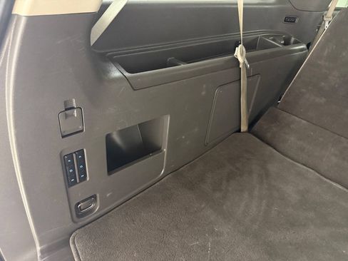 Used 2018 Ford Expedition Max Limited w/ Equipment Group 301A RWD image 38
