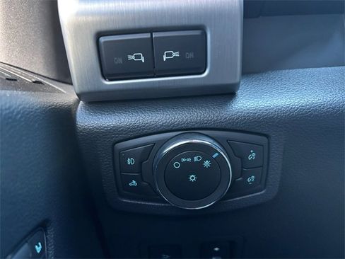 Used 2022 Ford F450 Platinum w/ FX4 Off-Road Package image 17