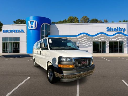 Used 2024 GMC Savana 2500 w/ Driver Convenience Package image 2