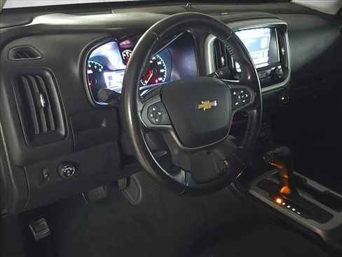 Used 2018 Chevrolet Colorado LT w/ LT Convenience Package RWD image 10