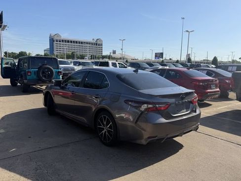 Used 2023 Toyota Camry LE w/ Convenience Package FWD image 7