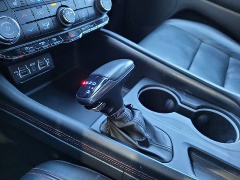 Certified 2024 Dodge Durango GT RWD image 12