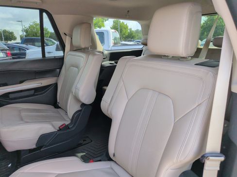 Used 2024 Ford Expedition Limited RWD image 34