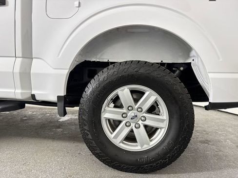 Used 2022 Ford F150 XLT w/ Trailer Tow Package image 6