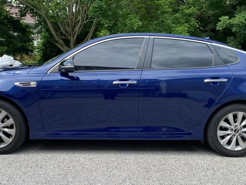 Used 2017 Kia Optima LX FWD image 3