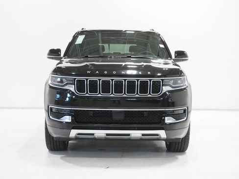 Used 2022 Jeep Wagoneer Series III w/ Premium Group I image 3