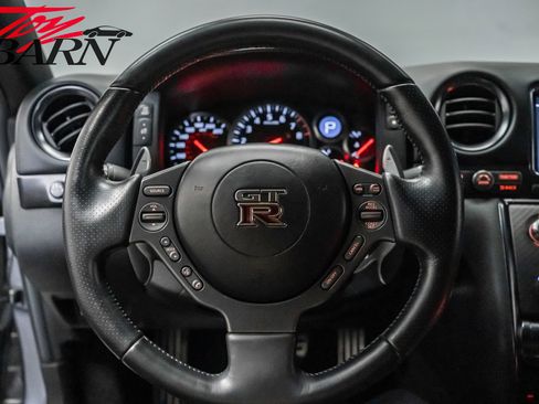 Used 2013 Nissan GT-R Black Edition image 32