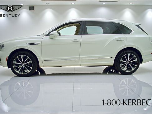 Used 2023 Bentley Bentayga Extended Wheelbase image 3