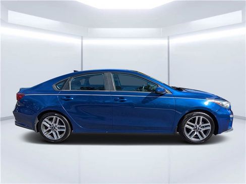 Used 2019 Kia Forte S image 2