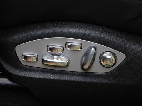 Used 2021 Porsche Macan GTS AWD/4WD image 30