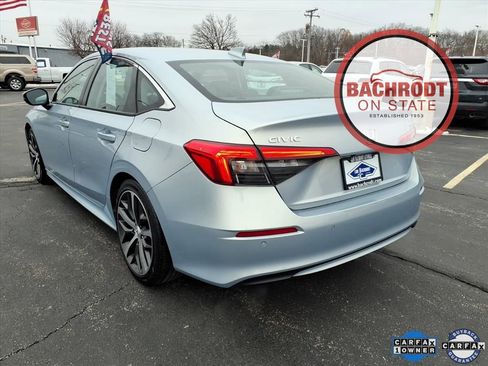 Used 2022 Honda Civic Touring image 5