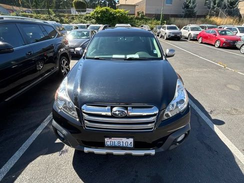 Used 2013 Subaru Outback 2.5i Limited w/ Special Appearance Pkg AWD/4WD image 1