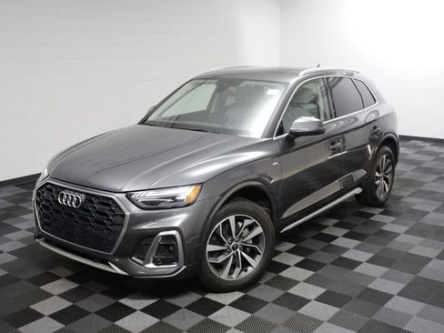 Used 2023 Audi Q5 2.0T Prestige w/ Prestige Package AWD/4WD image 2