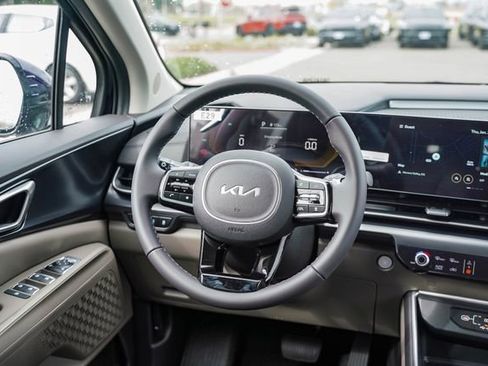 New 2026 Kia Carnival LXS image 16