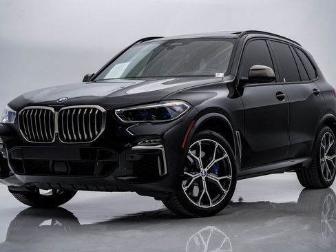 Used 2020 BMW X5 M50i w/ Executive Package image 1