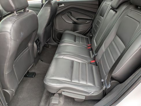 Used 2019 Ford Escape SEL image 15