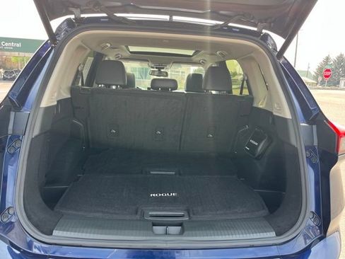 Used 2026 Nissan Rogue Platinum w/ Platinum Premium Package AWD/4WD image 32