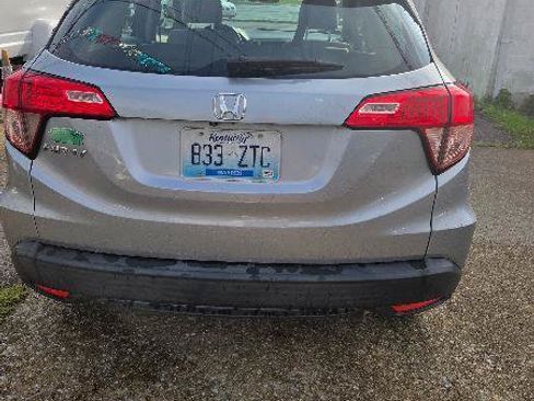Used 2018 Honda HR-V LX image 4