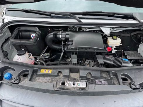 Used 2020 Mercedes-Benz Sprinter 2500 image 9