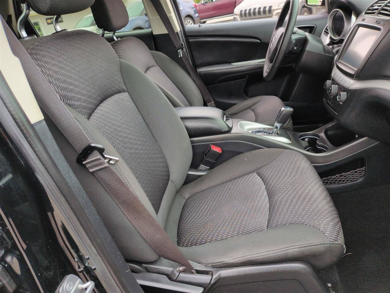 Used 2019 Dodge Journey SE FWD image 34
