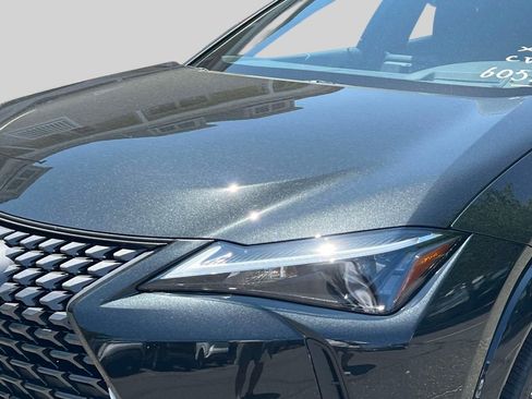 New 2026 Lexus UX 300h AWD image 8