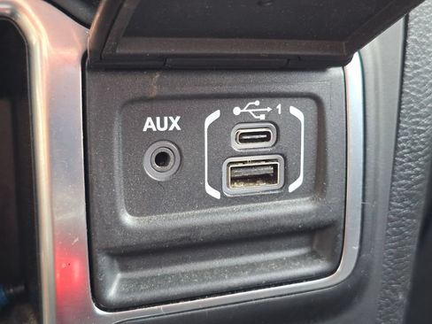 Used 2023 Jeep Wrangler Unlimited Sport AWD/4WD image 25