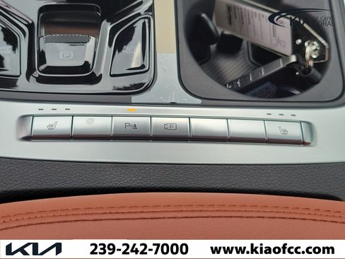 New 2026 Kia Carnival EX FWD image 28
