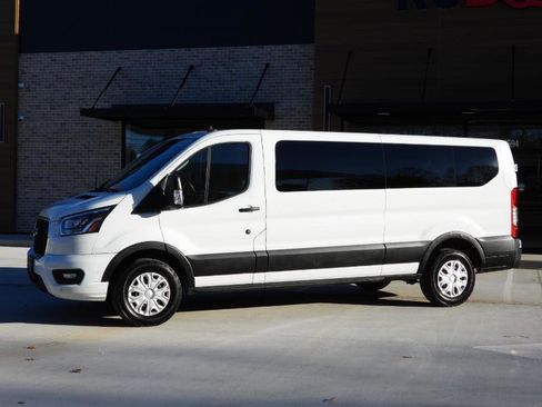 Used 2023 Ford Transit 350 XLT image 10