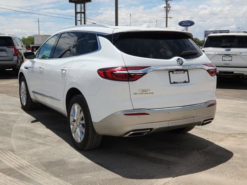 Used 2021 Buick Enclave Essence w/ Trailering Package, 5000 lbs. FWD image 3