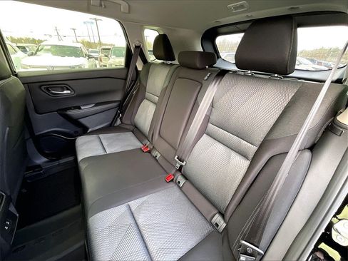 Used 2025 Nissan Rogue SV image 14