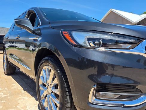 Used 2020 Buick Enclave Essence AWD/4WD image 25