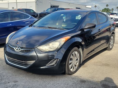 Used 2012 Hyundai Elantra GLS FWD image 3