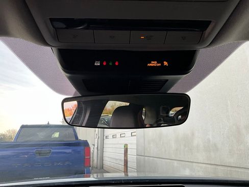 Used 2025 MAZDA CX-50 AWD 2.5 S w/ Preferred Package image 18