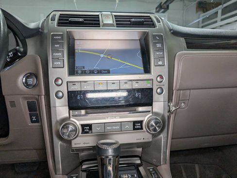 Used 2018 Lexus GX 460 w/ Navigation Package AWD/4WD image 35