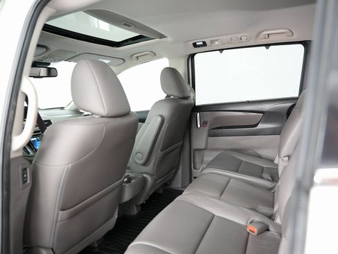 Used 2016 Honda Odyssey EX-L image 41