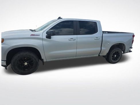 Used 2021 Chevrolet Silverado 1500 LT w/ Z71 Off-Road Package AWD/4WD image 3