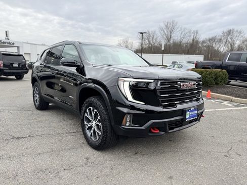 Used 2025 GMC Acadia AT4 w/ Luxury Package image 9