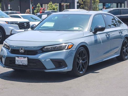 Used 2024 Honda Civic Sport image 3