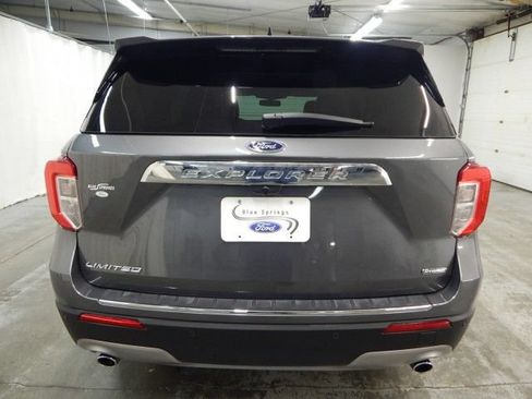 Used 2022 Ford Explorer Limited w/ Hybrid Equipment Group 310A RWD image 4