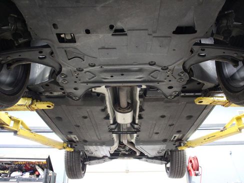 Used 2019 Volvo XC40 T5 R-Design image 98