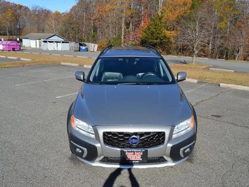 Used 2016 Volvo XC70 T5 Premier w/ Proximity Package image 9