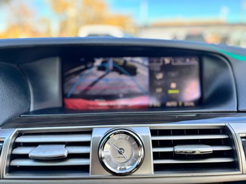 Used 2013 Lexus LS 460 LS 460 Sedan 4D w/ Comfort Pkg image 20