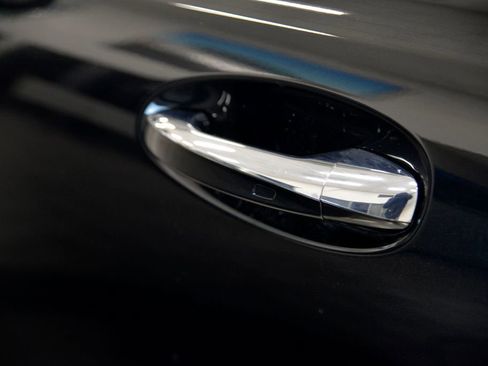 Used 2020 Mercedes-Benz GLB 250 4MATIC image 13